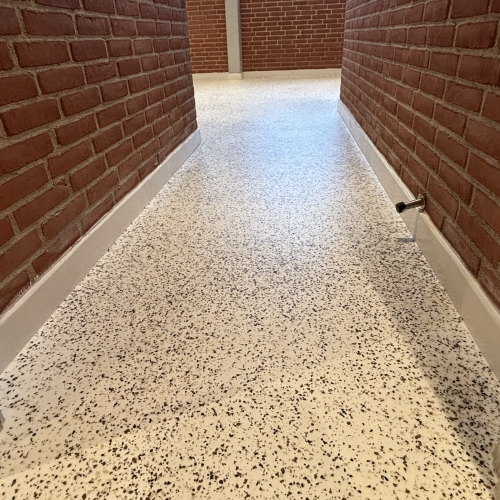 Polyurethan gulv i gang – Højby Friskole Odense