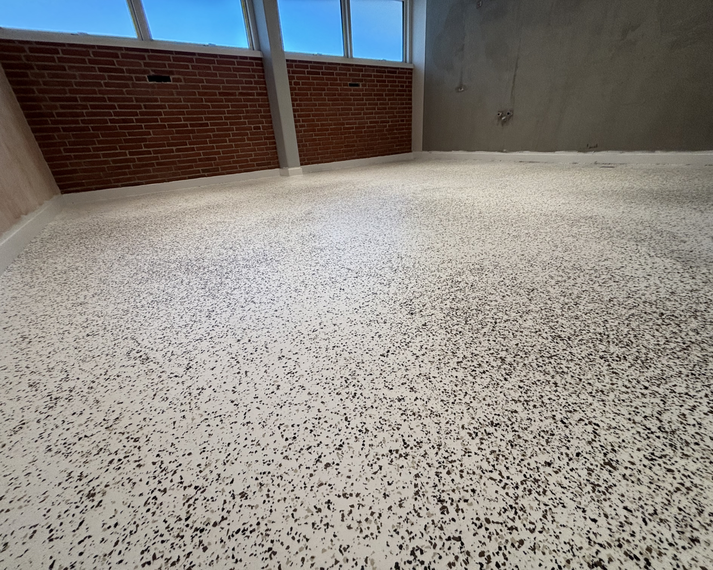 Terrazzo look polyurethan gulv – Højby Friskole